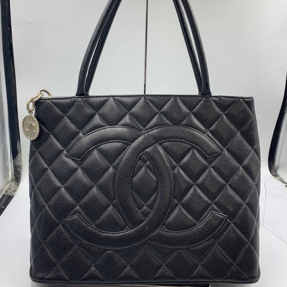 Chanel Medallion Caviar tote bag